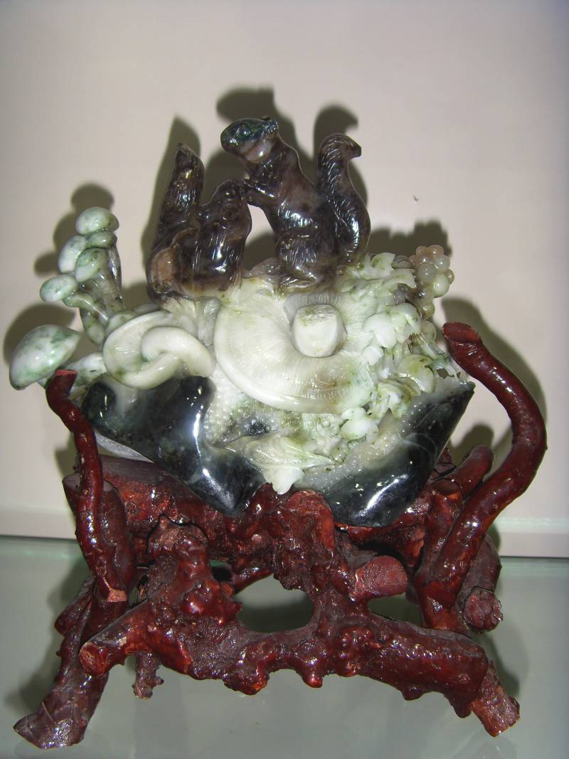 jade sculpture carving