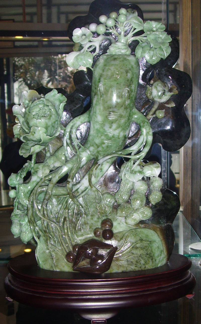 jade sculpture carving