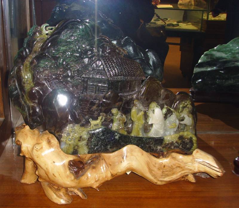 jade sculpture carving