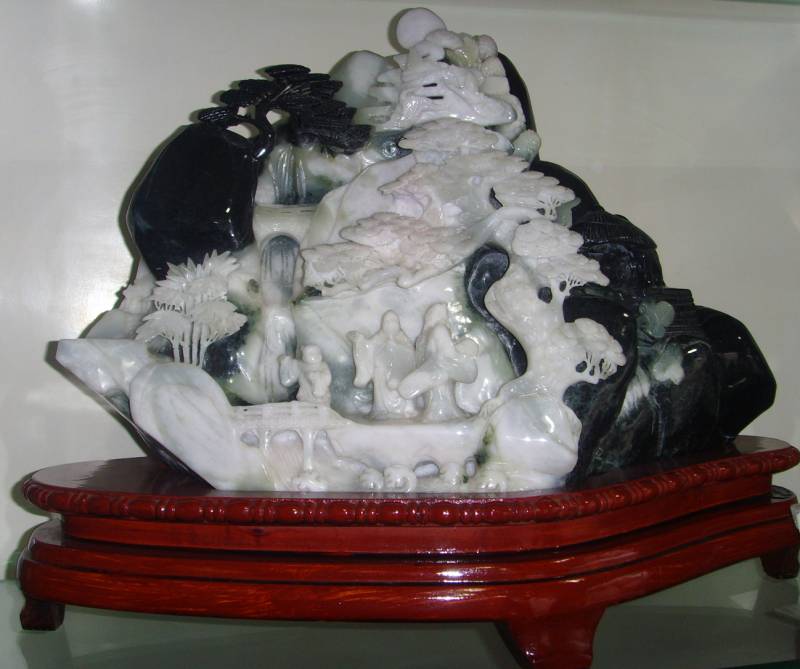 jade sculpture carving