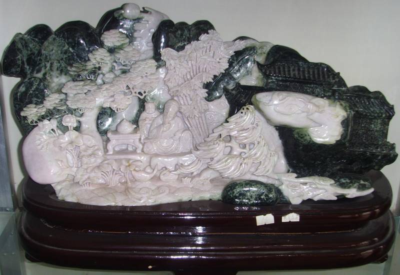 jade sculpture carving