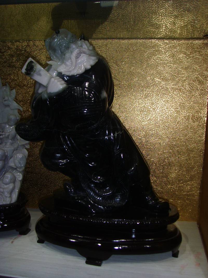 jade sculpture carving