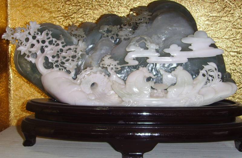 jade sculpture carving