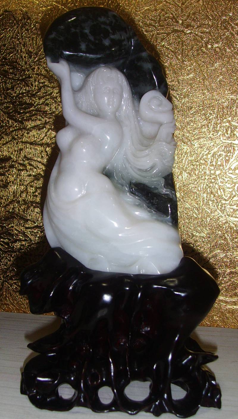 jade sculpture carving