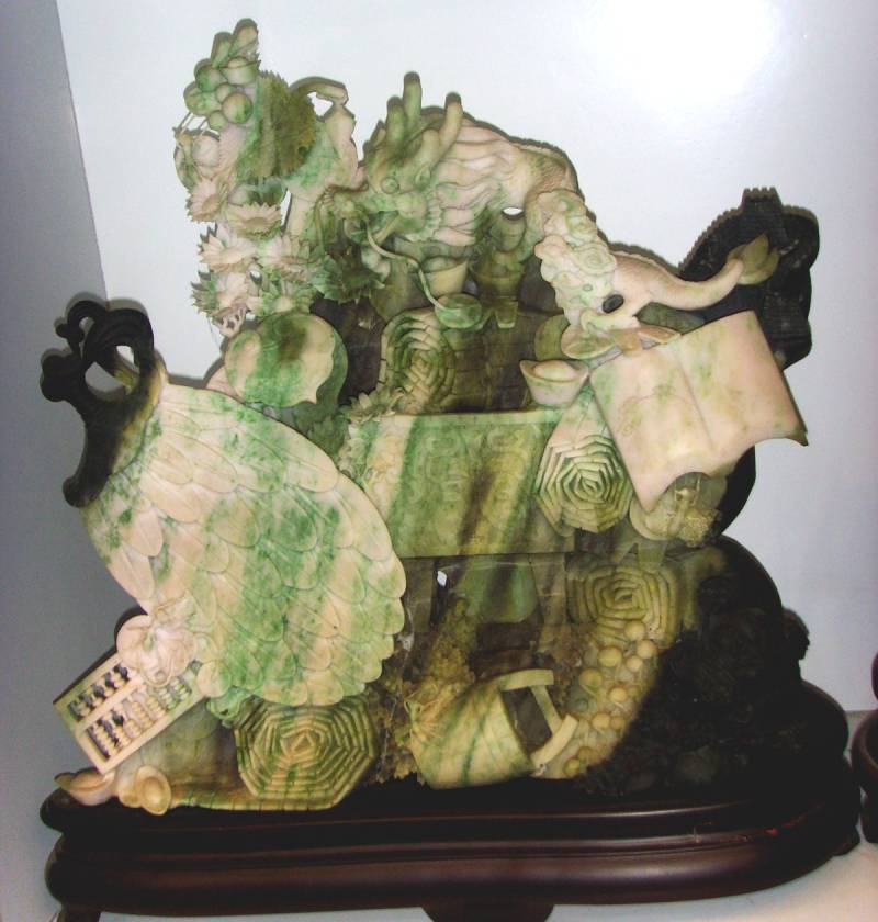 jade sculpture carving