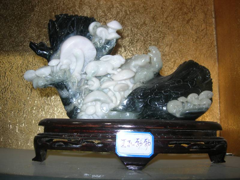 jade sculpture carving