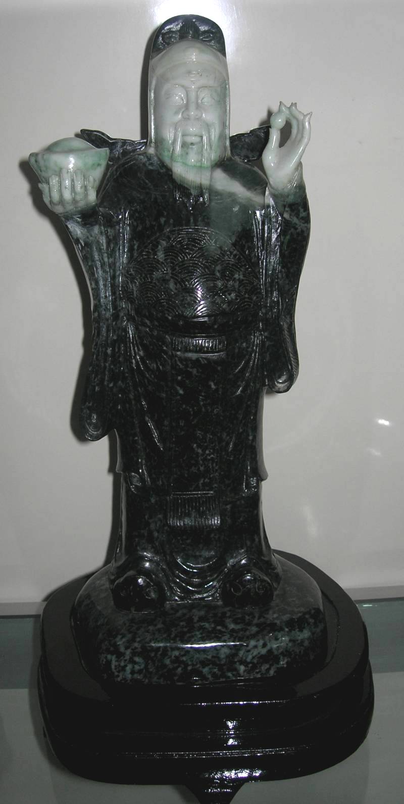 jade sculpture carving