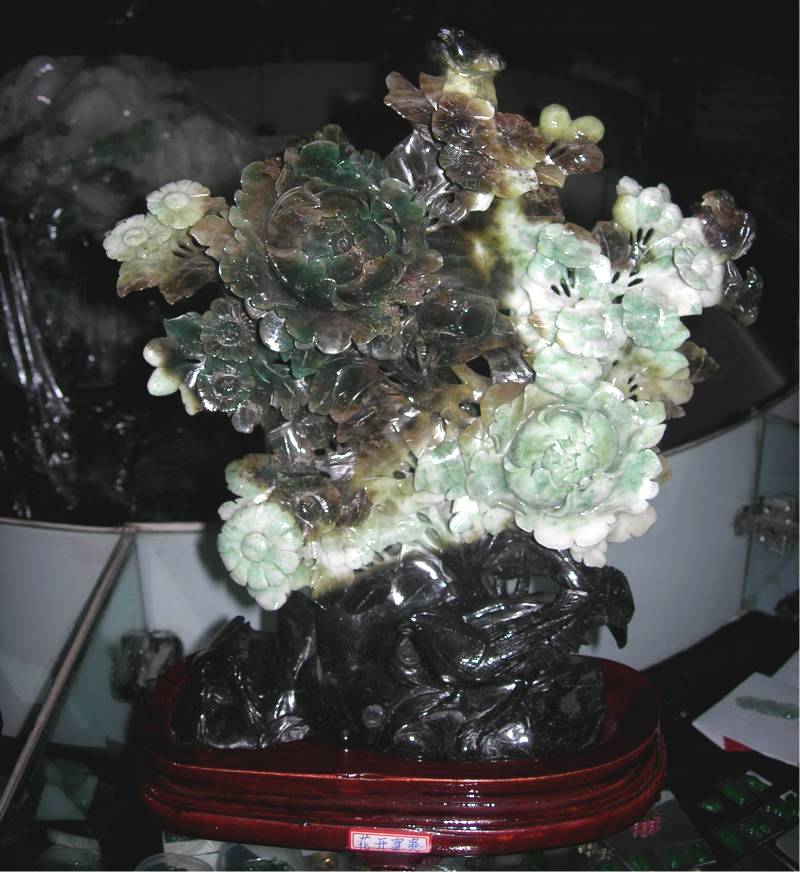 jade sculpture carving